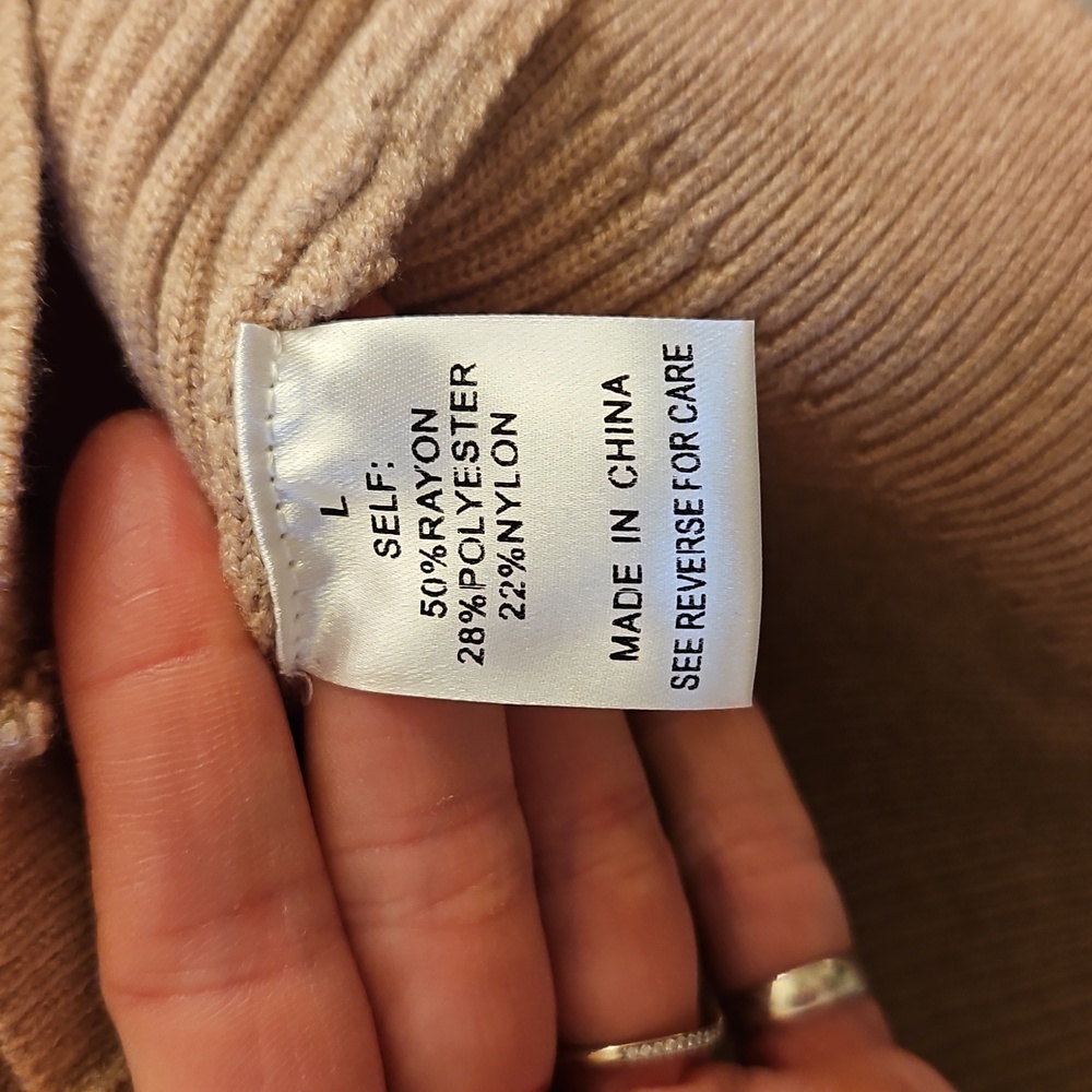 NWOT Gilli Tan Ribbed Button-Down Sweater Vest, L | Academia, Preppy, Knit Vest - Picture 4 of 9